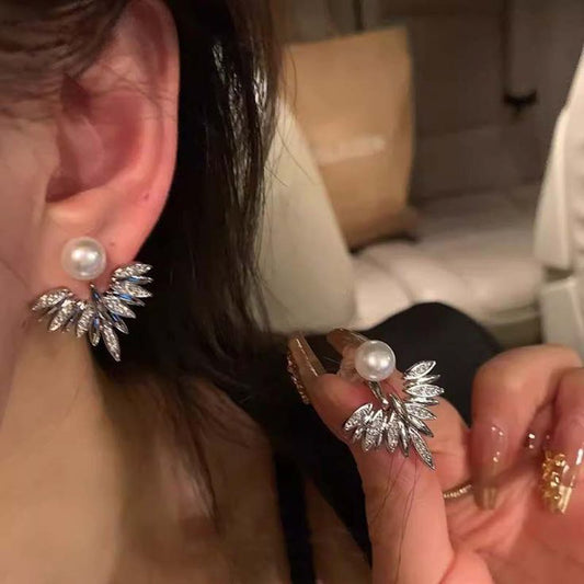 Pearl Wing Stud