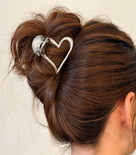 Metal Heart Shape Claw