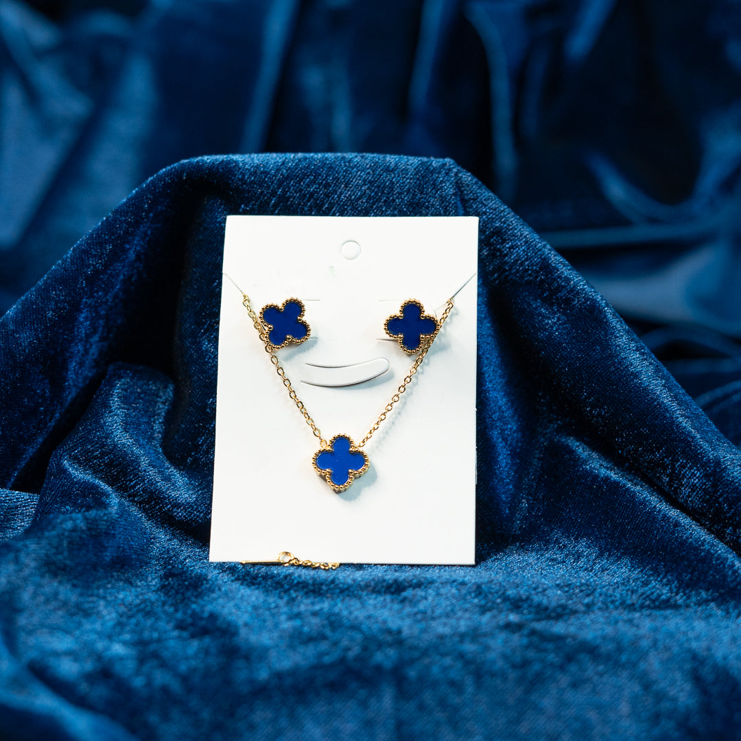Blue Clover Pendant Set