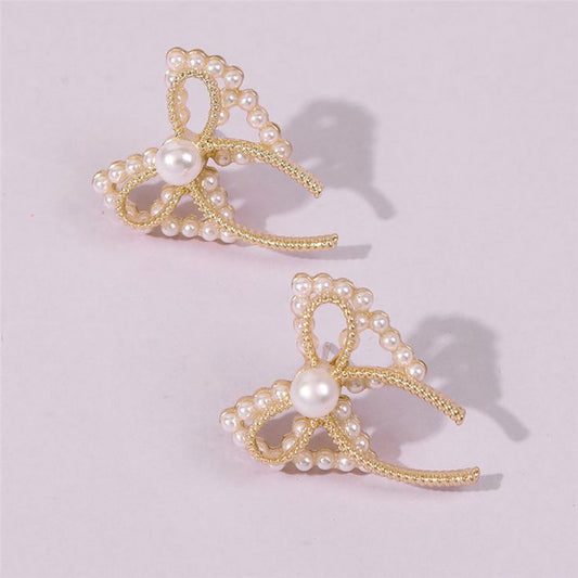 Pearl Bow Stud