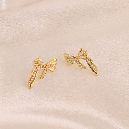 Gold Bow Pearl Stud