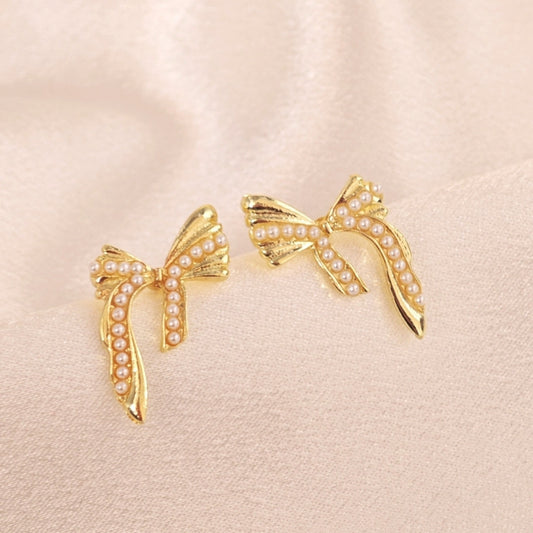 Gold Bow Pearl Stud