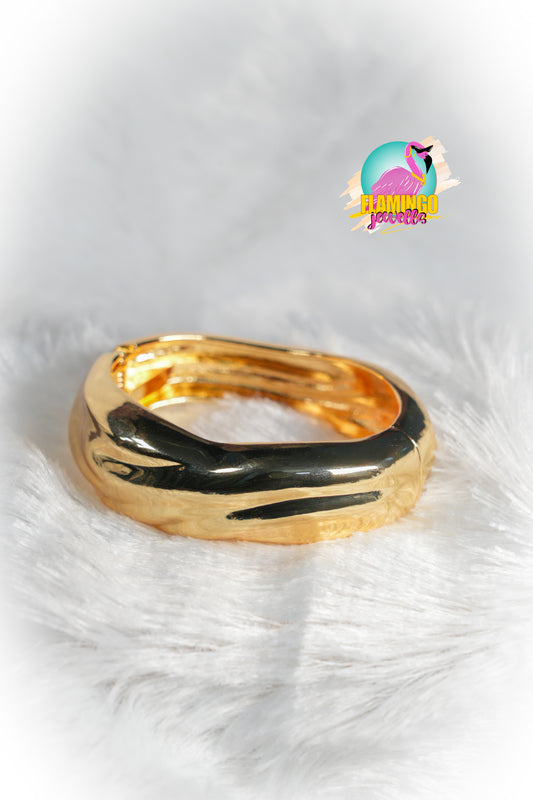 Curvy Bracelet