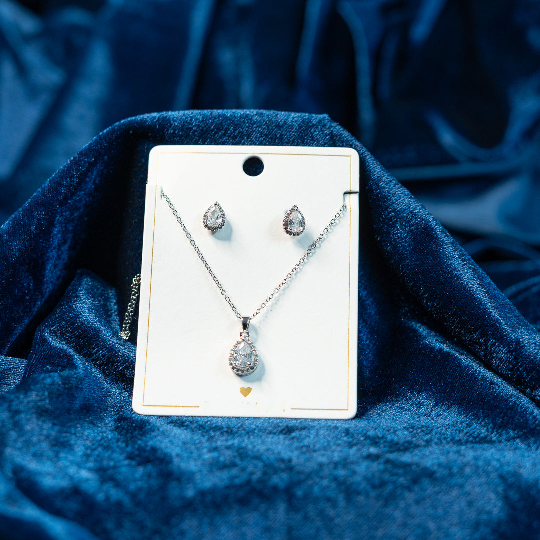 Dew Drop Pendant Set