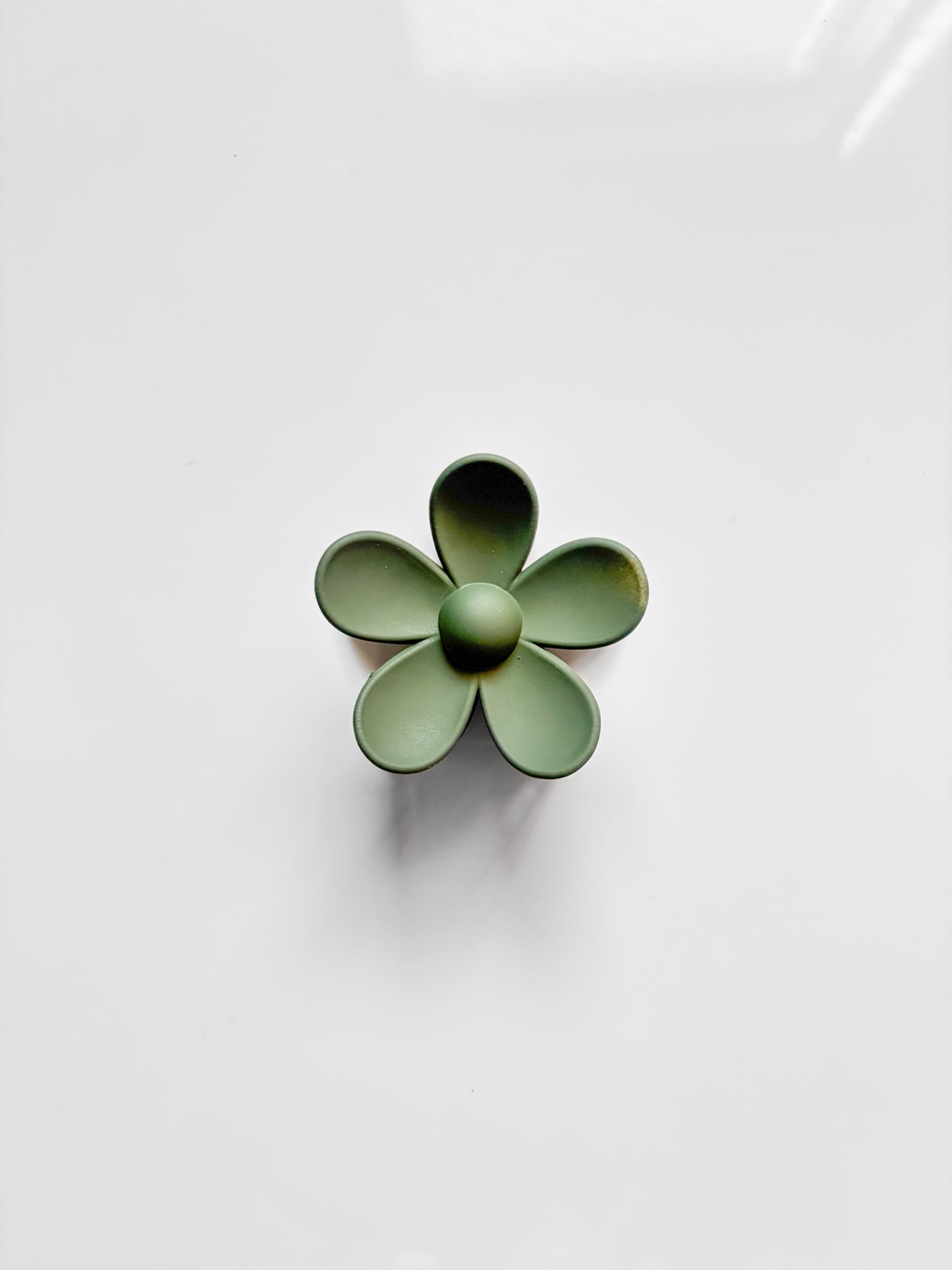 Floral Claw Matte (Medium)